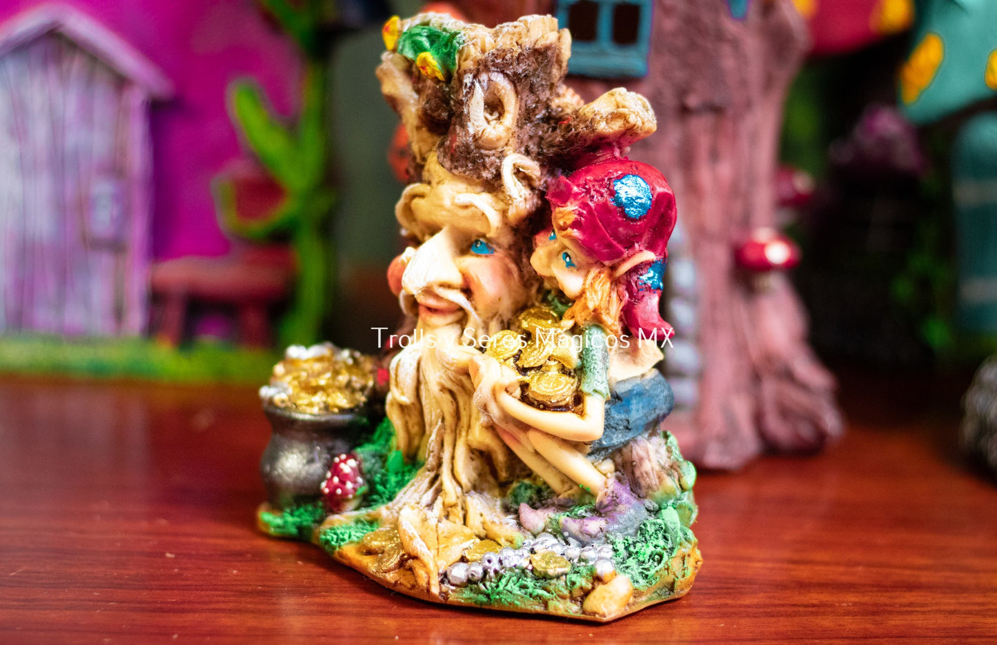 Duende Pixie En Tronco 13 cm
