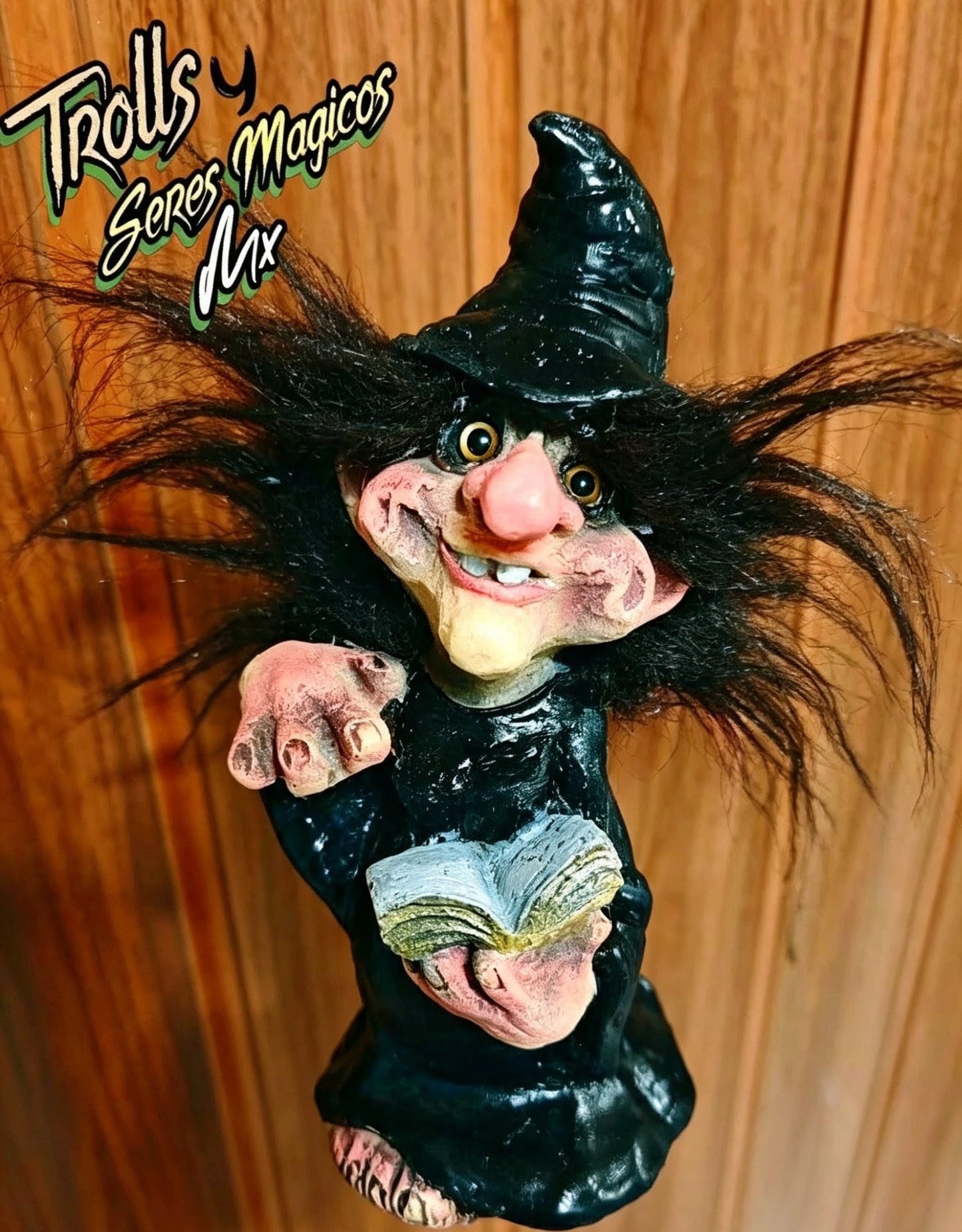 Sabina Bruja Troll(Magia y hechizos)17 cm